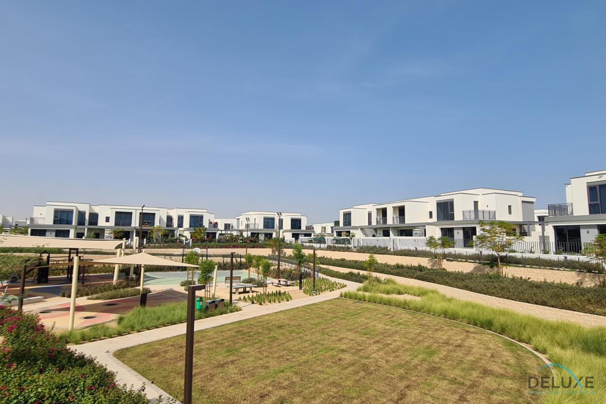 Premium 4br With Assistant In Hills Estate By Deluxe Homes * Dubai
