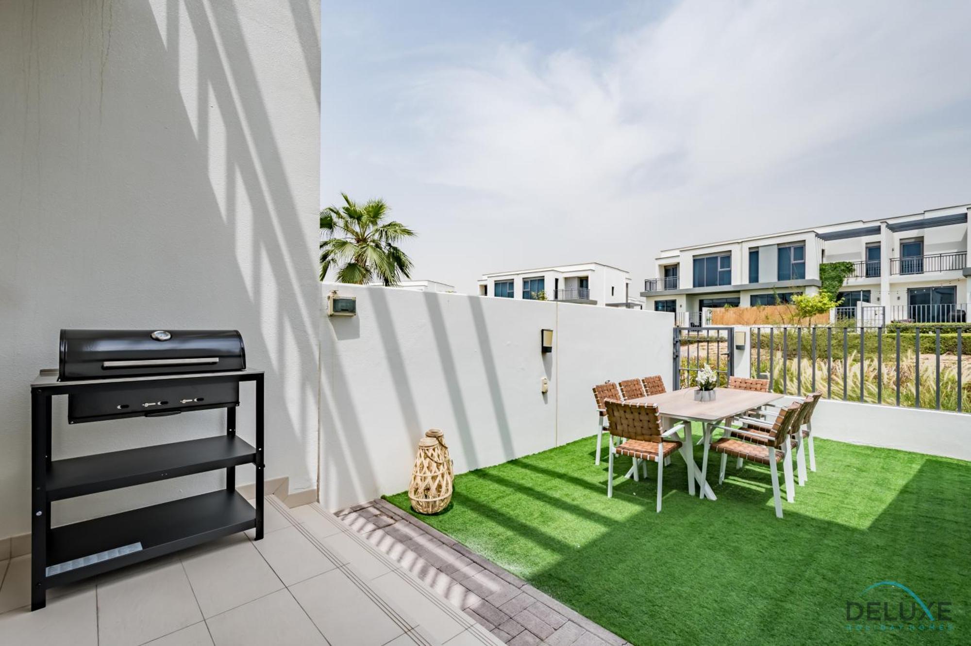 Premium 4br With Assistant In Hills Estate By Deluxe Homes Dubai
