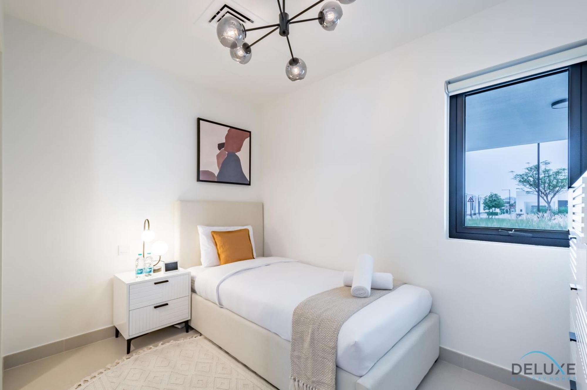 Apartment Premium 4br With Assistant In Hills Estate By Deluxe Homes *