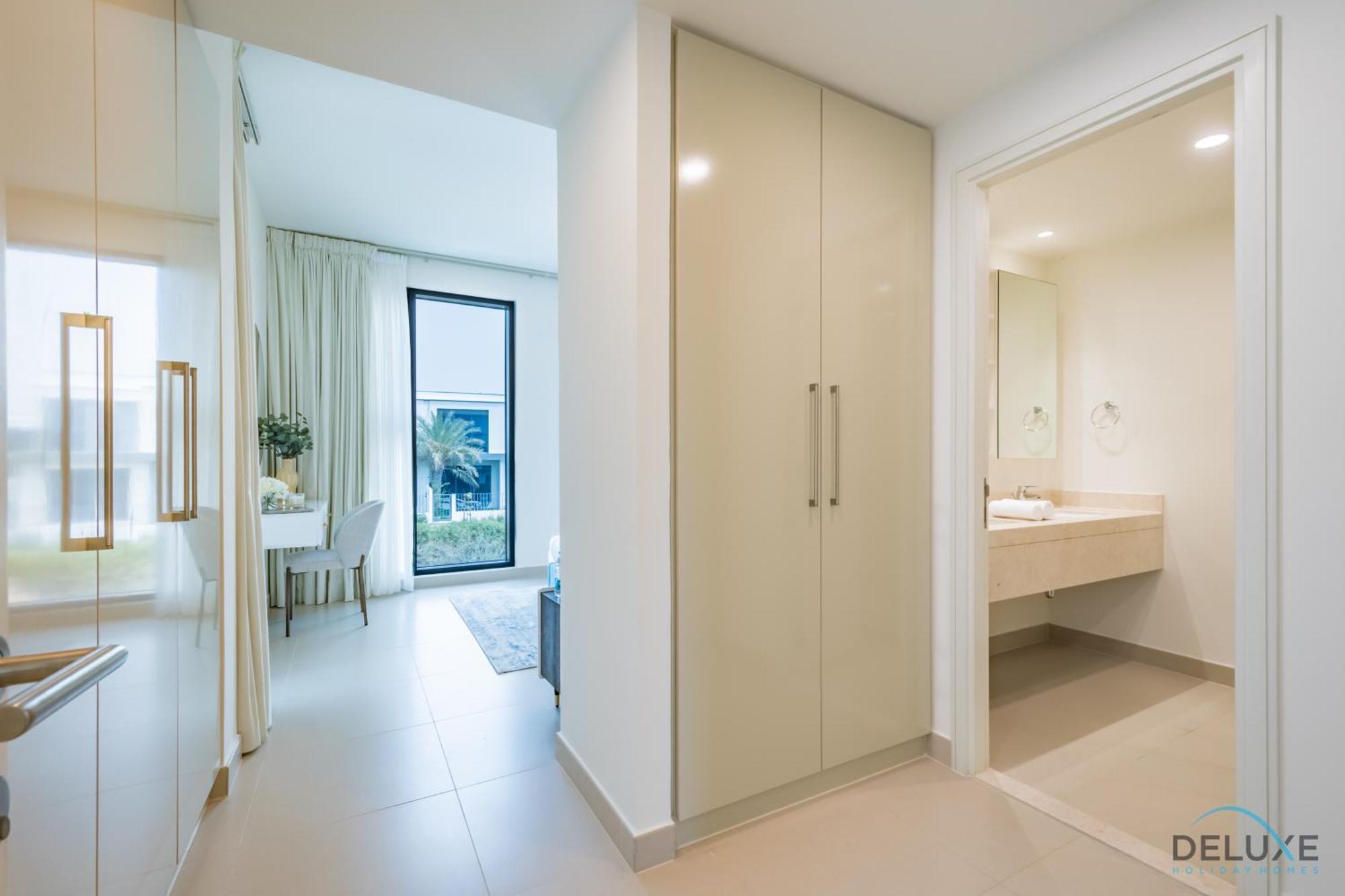 Premium 4br With Assistant In Hills Estate By Deluxe Homes Apartment Dubai