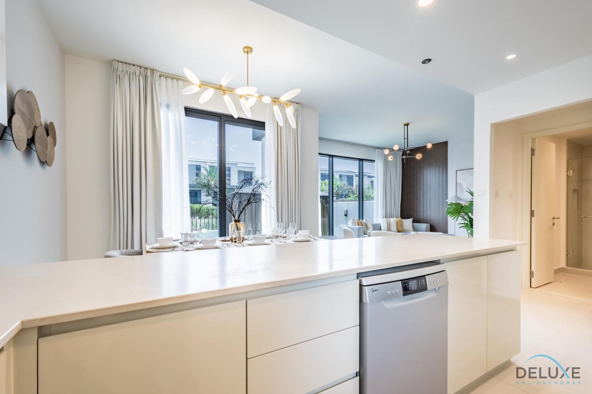 Apartment Premium 4br With Assistant In Hills Estate By Deluxe Homes Dubai