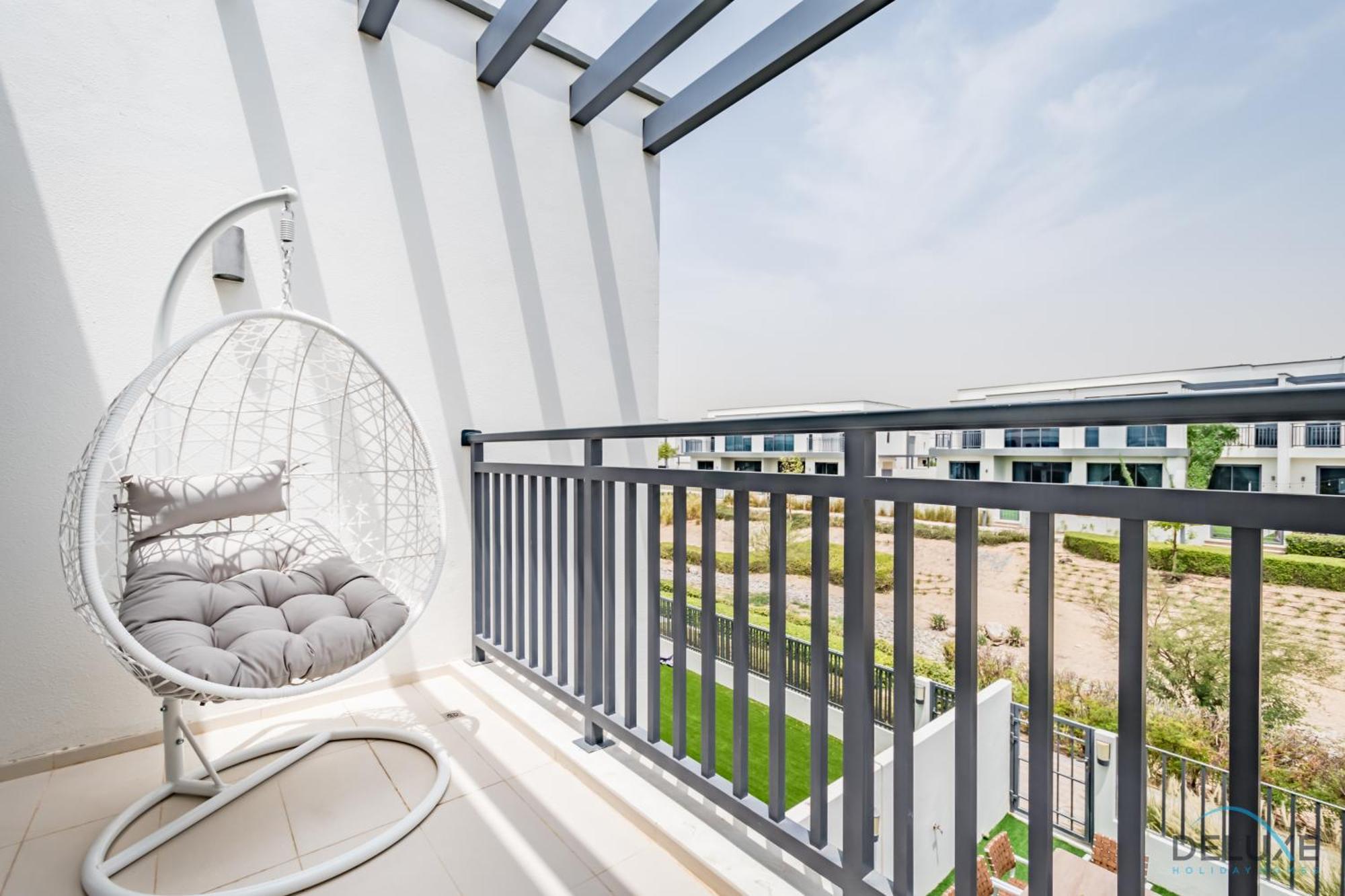 Apartment Premium 4br With Assistant In Hills Estate By Deluxe Homes
