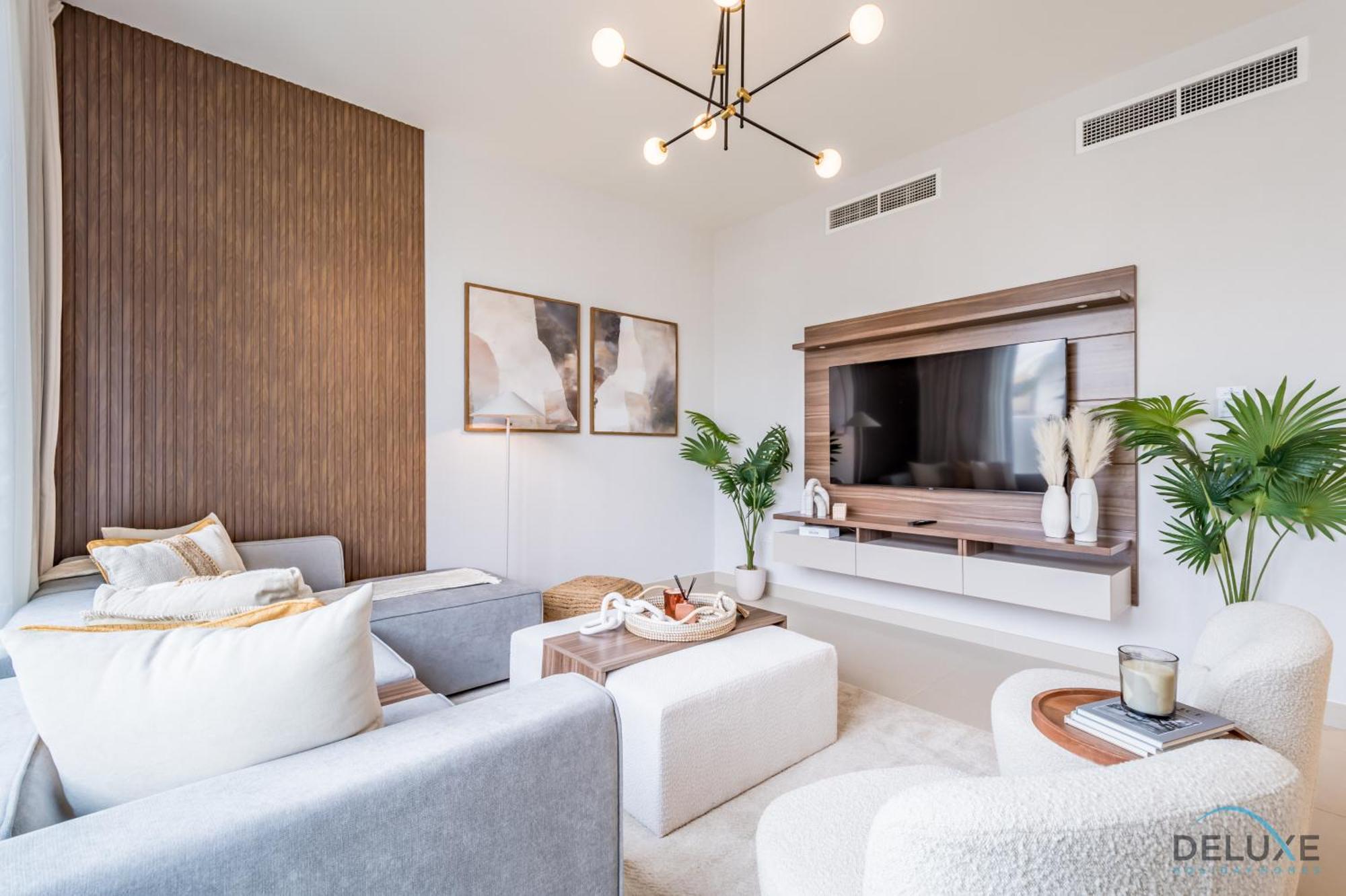 Premium 4br With Assistant In Hills Estate By Deluxe Homes *