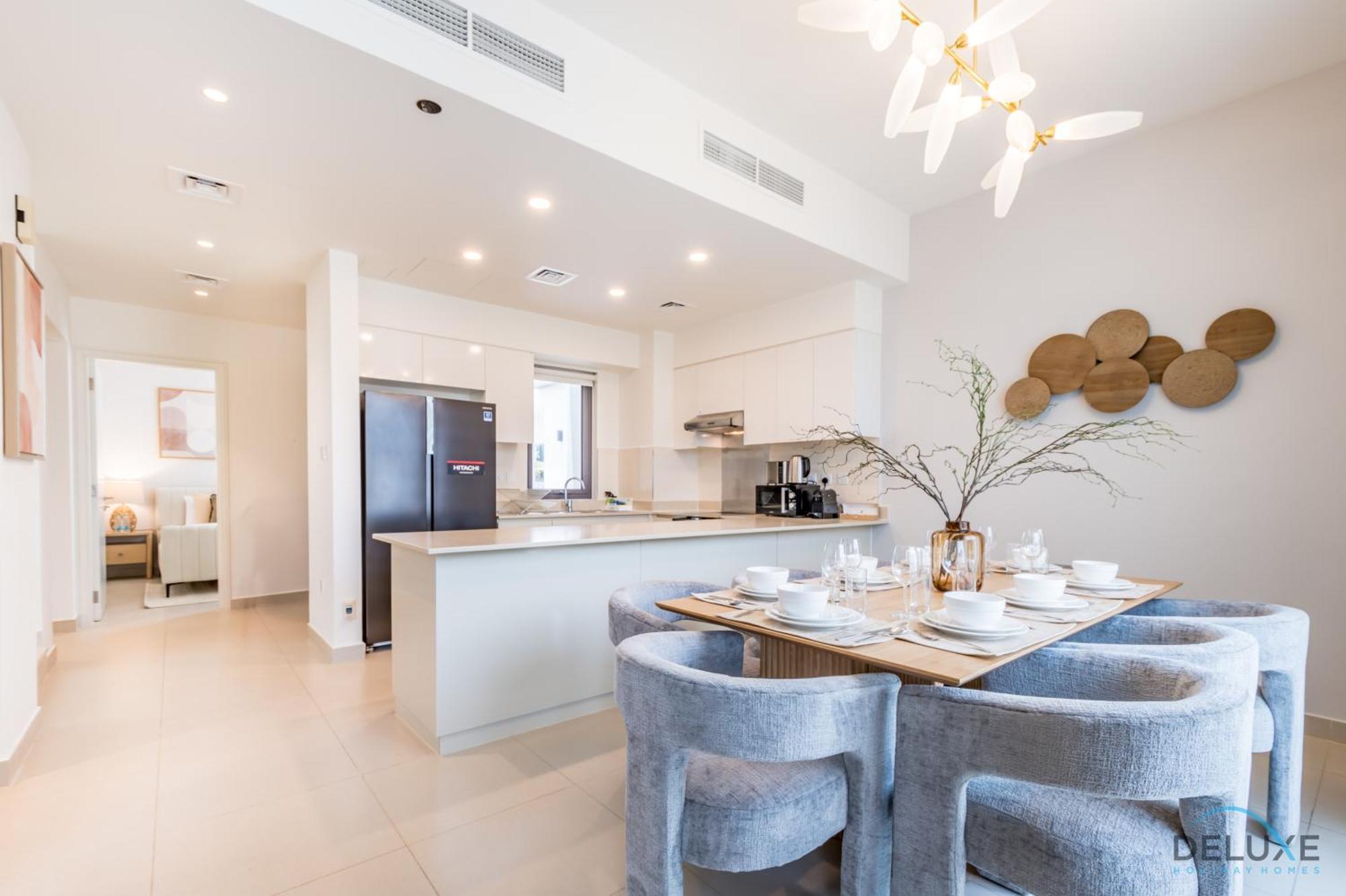 Premium 4br With Assistant In Hills Estate By Deluxe Homes